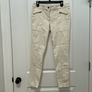 Loft off white skinny jeans with zipper pockets